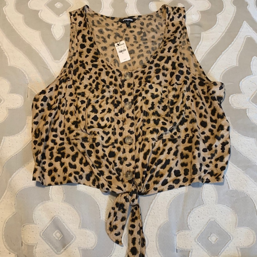 NWT New! Cheetah Animal Print button down tank with tie